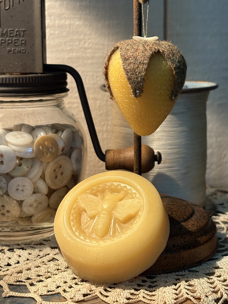 BEESWAX THREAD CONDITIONERS