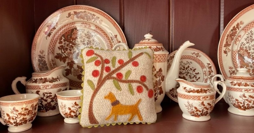 Wool Applique Bowl Filler Pillow Series